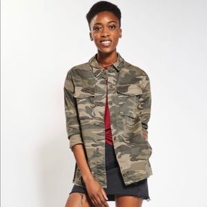 TOPSHOP CAMO UTILITY JACKET💚